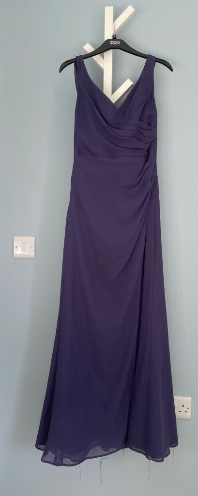 Formal dress / bridesmaid dress 