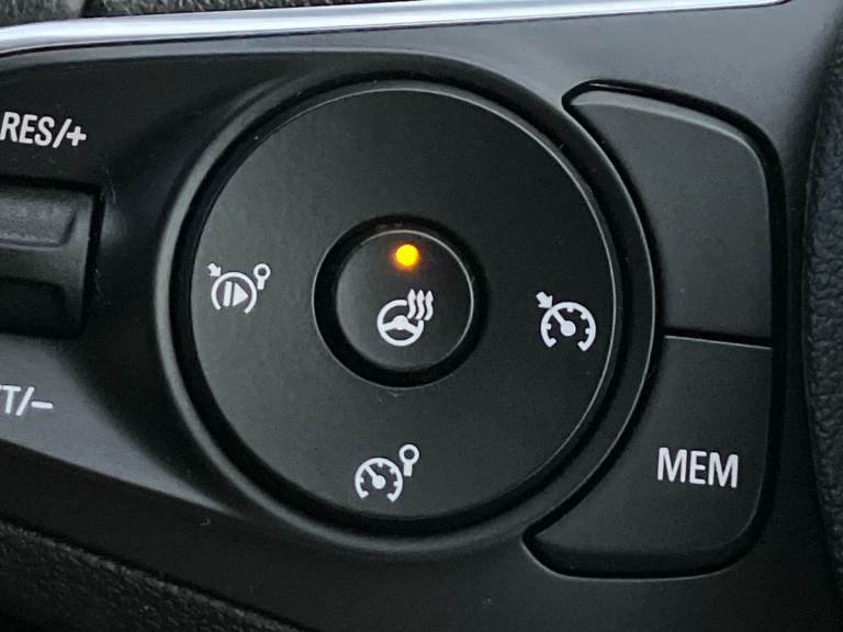 2020 Vauxhall Grandland X 1.2 Turbo SRi Nav 5dr Hatchback PETROL Manual