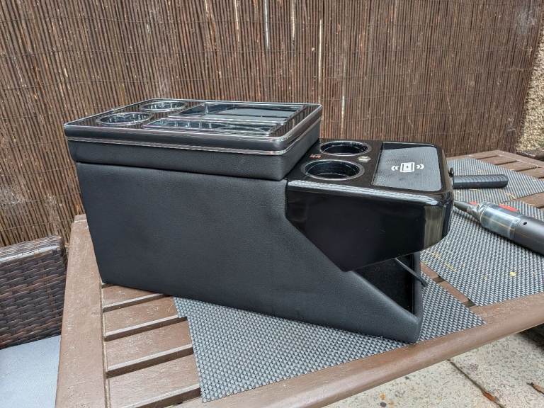 Van/motorhome centre console