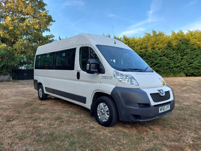 PEUGEOT BOXER 17 SEAT MINIBUS 