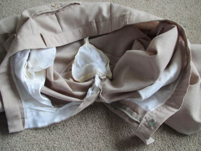 A classic men’s trousers, beige color by Oscar Jacobson W 34”