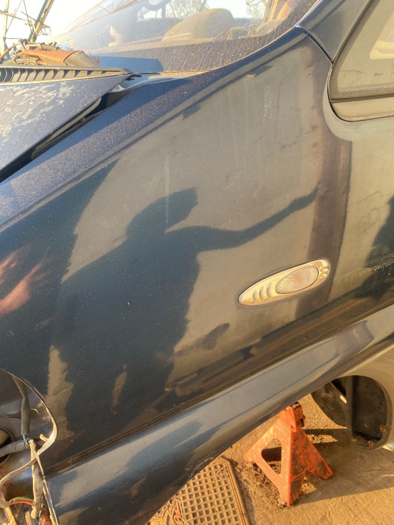Delica front wing l400 breaking