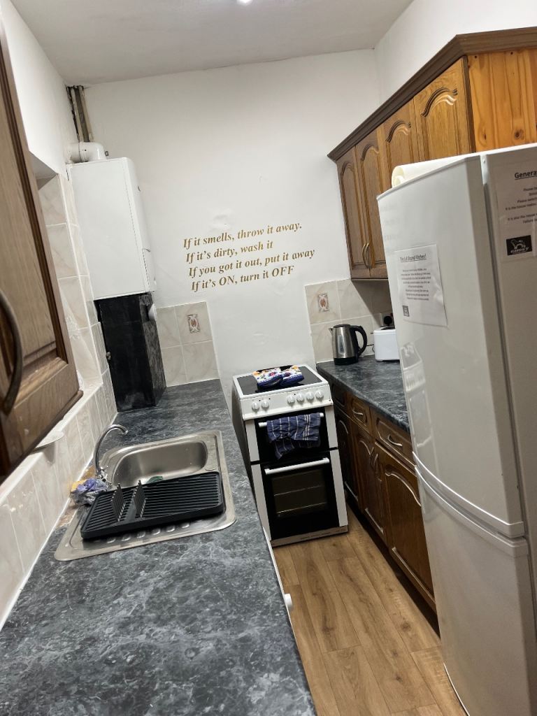 2 bed room flat £850 pcm Sheffield s80rt