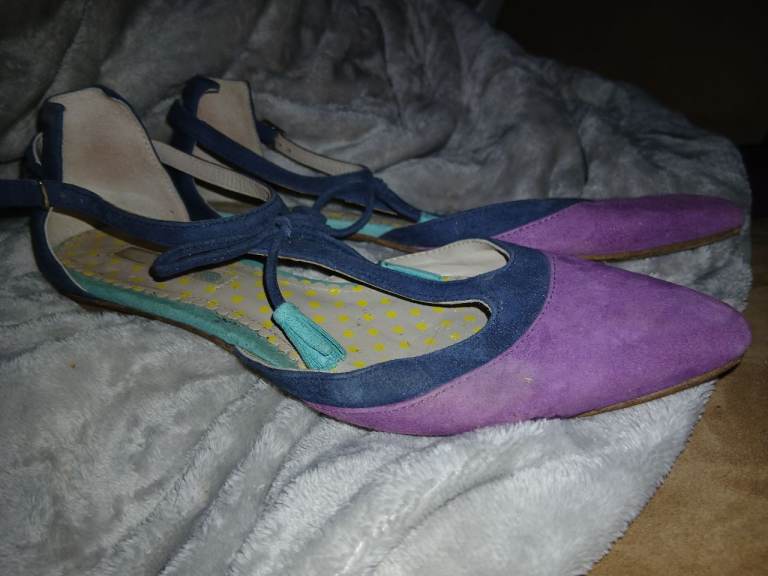 Boden sz 3 Mary Jane flats