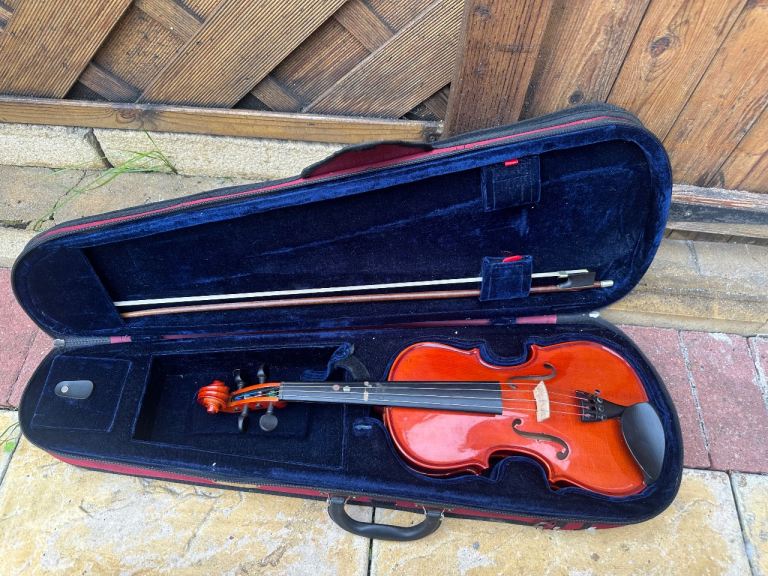image for 3/4 Stentor students II violin plush case and bow 