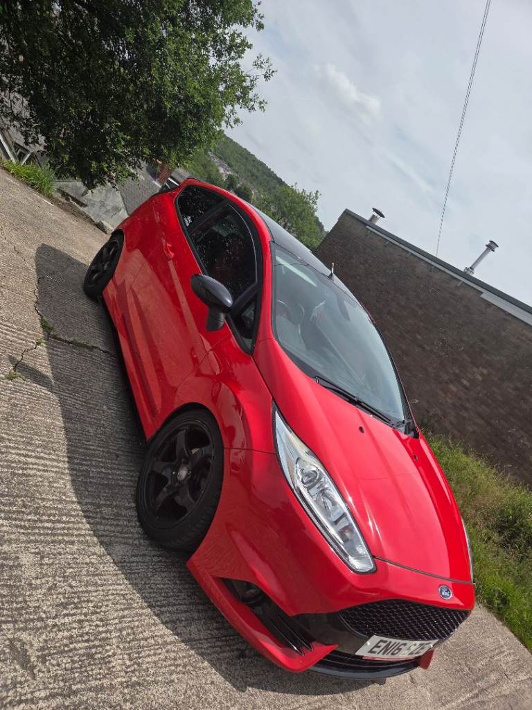 Ford fiesta 1.0 red edtion st line  race red st 