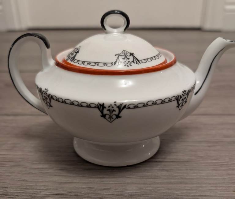 Vintage Czech Phoenix China Teapot 