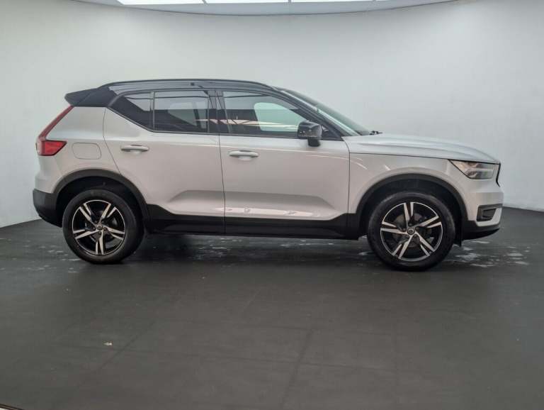 2021 Volvo XC40 1.5 T3 R-Design SUV 5dr Petrol Manual Euro 6 (s/s) (163 ps) BLUETOOTH+NAVIG ESTAT...