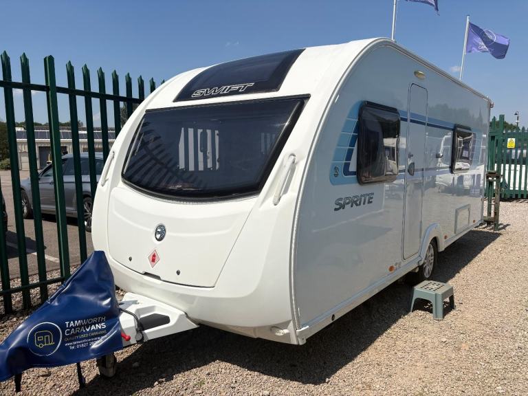 SPRITE MAJOR 4 FB - FIXED BED CARAVAN WITH END WASHROOM AND MOTORMOVER