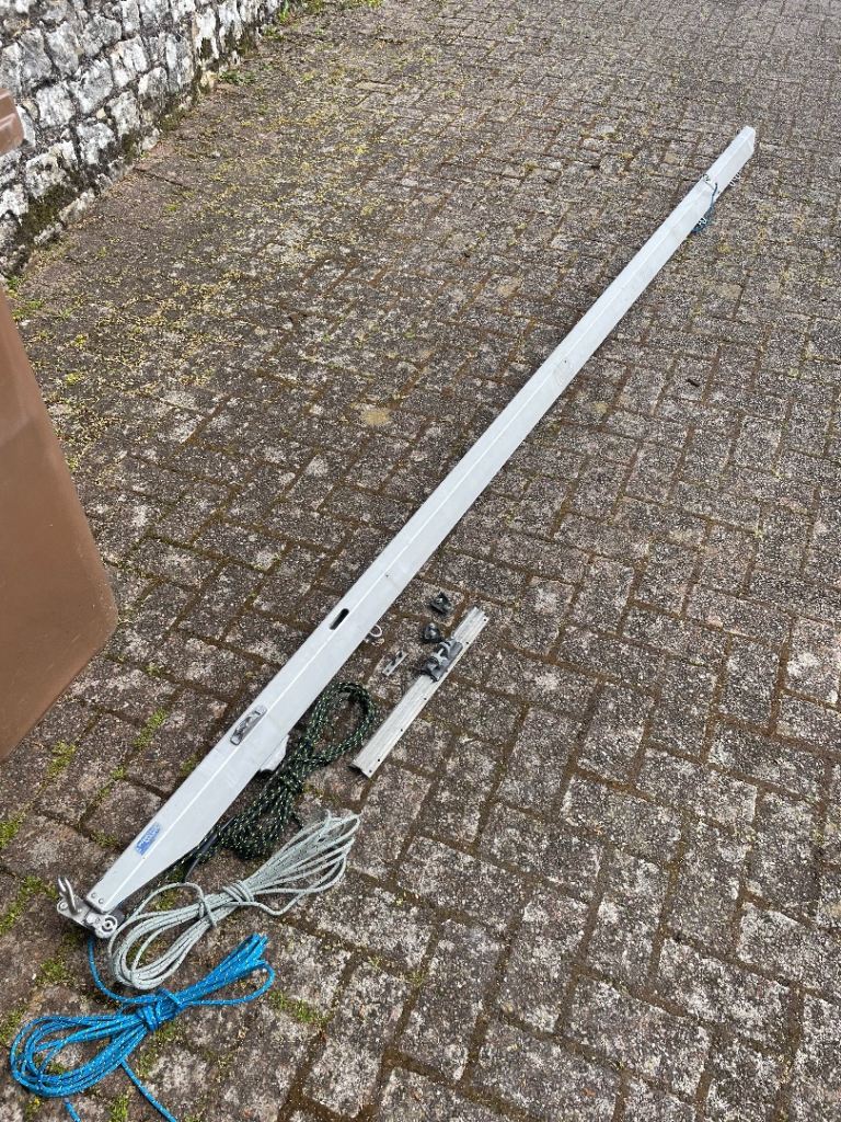 Proctor Sailing Yacht Boom 3.3m c/w gooseneck & marlow reefing lines