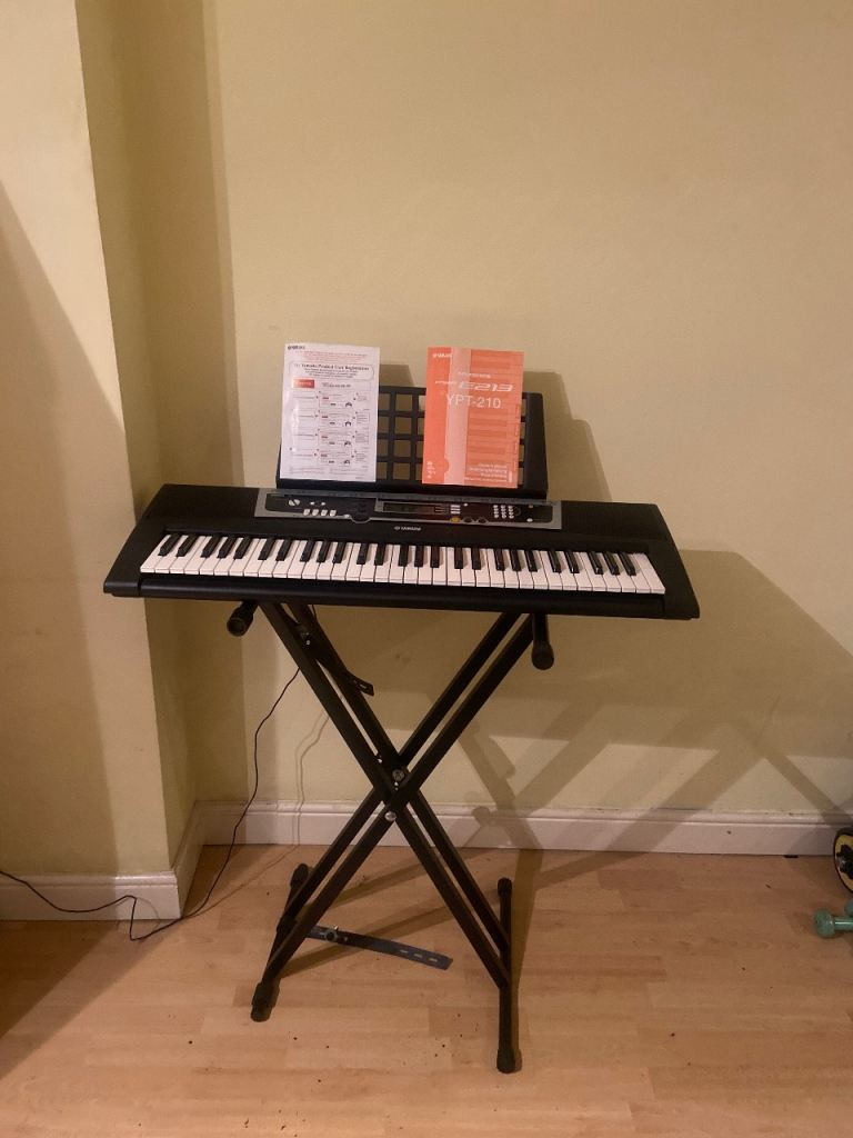 Yahmaha digital keyboard Portatone ps-213 