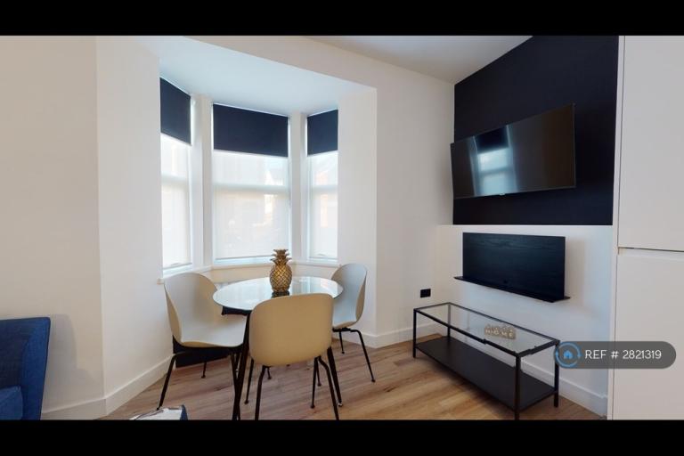 1 bedroom flat in Northcote Street, Cardiff, CF24 (1 bed) (#2821319)