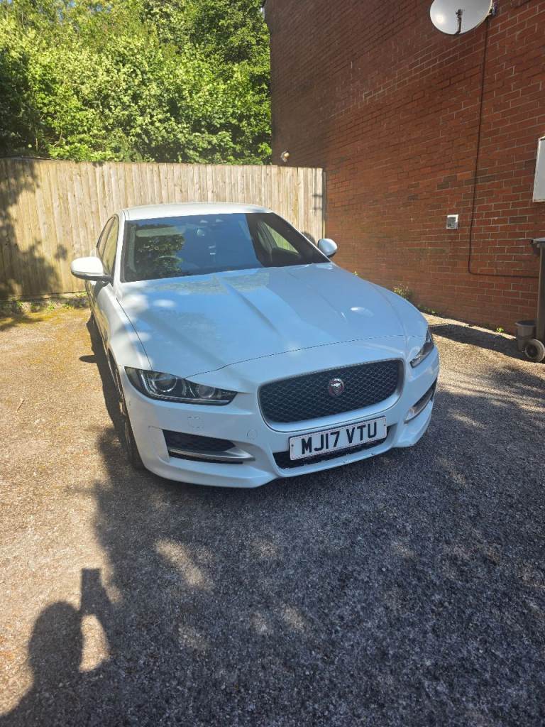 Jaguar, XE, Saloon, 2017, Manual, 1999 (cc), 4 doors