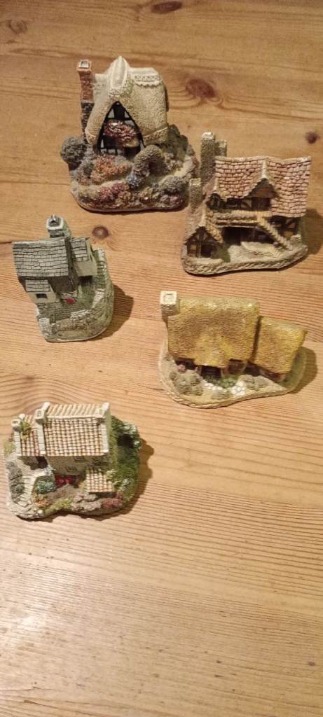 Lillyput lane cottages.