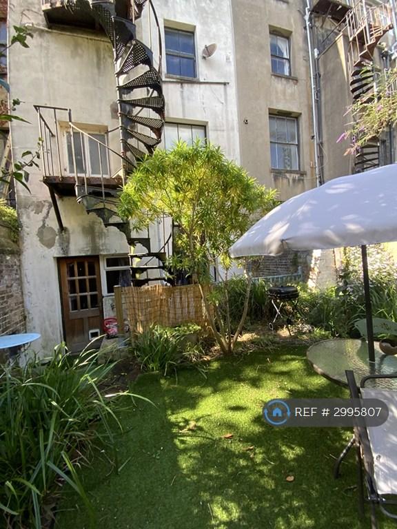 1 bedroom flat in Cambridge Rd, Hove, BN3 (1 bed) (#2995807)
