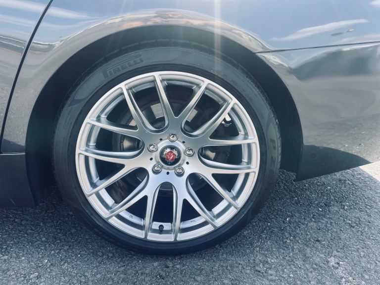 4x Pirelli Tyres 19 inch 