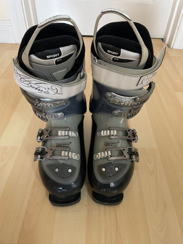 Ladies Atomic Ski Boot mondo 24.5-25