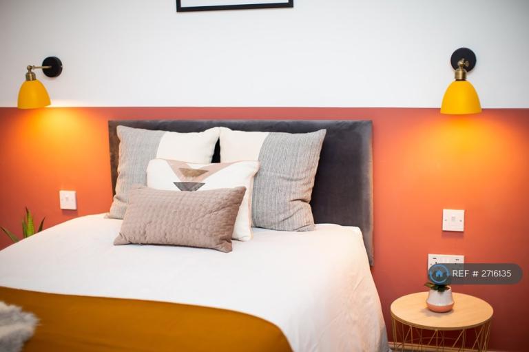 1 bedroom flat in Rawson Street, Farnworth, Bolton, BL4 (1 bed) (#2716135)