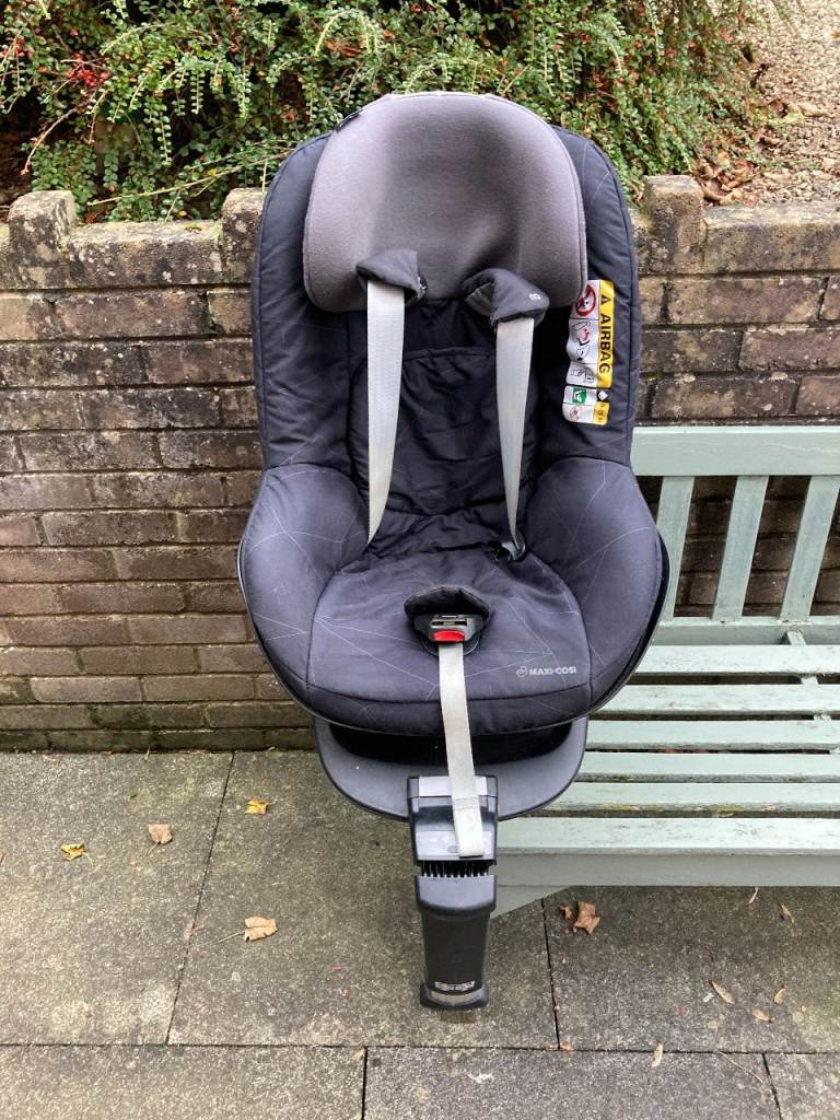 Maxi Cosi child car seat.