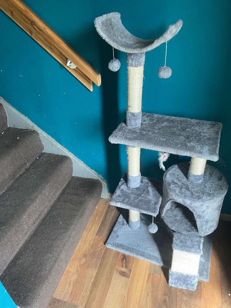 Cat tree
