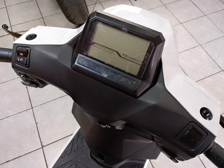 PEUGEOT TWEET 125 125 SCOOTER 