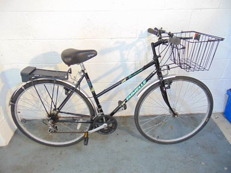 Emmelle Boulevard (19.5 inch frame) Hybrid Bike (free local delivery)