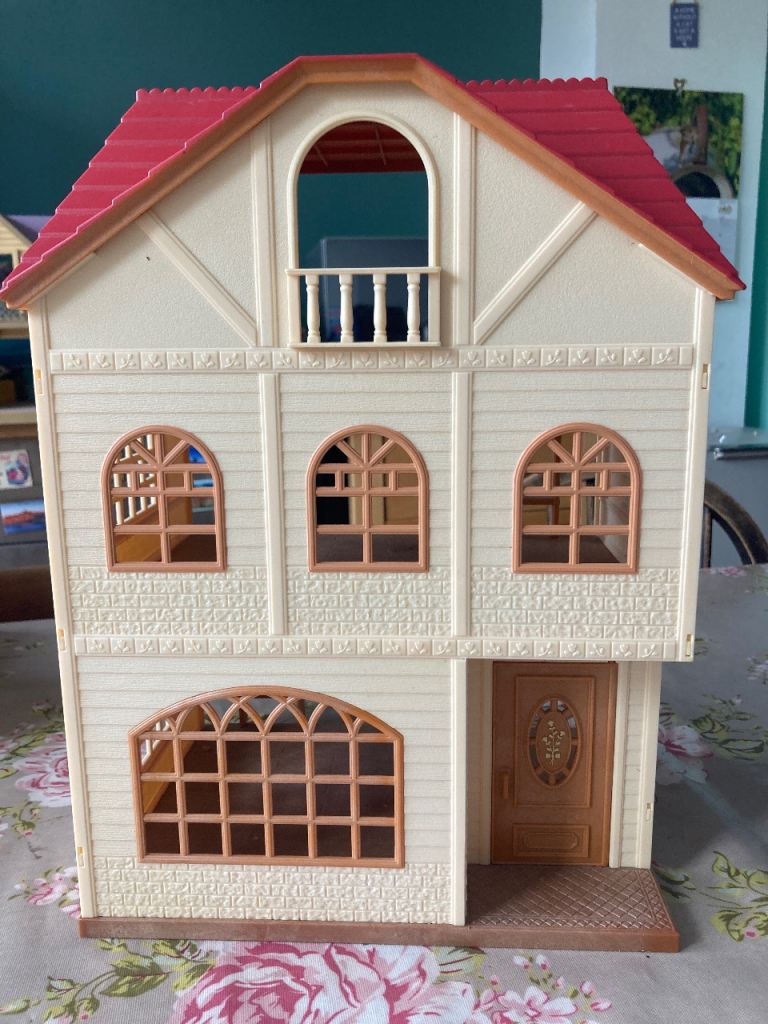 Sylvanian families house cedar terrace