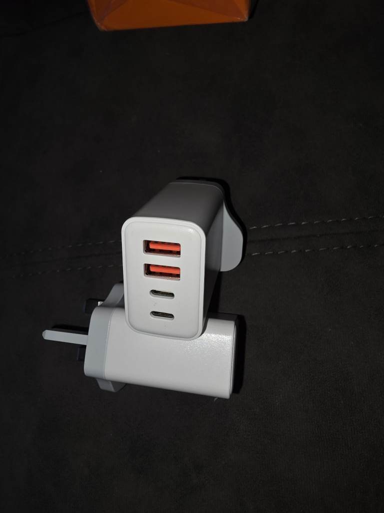 Shenzhen Xingda Tong XTD-653 multi-port power adapter