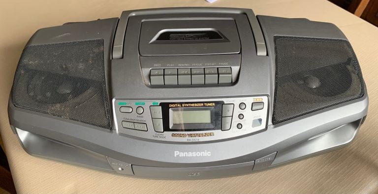 Panasonic RX-DS19 CD/Tuner/Cassette player 