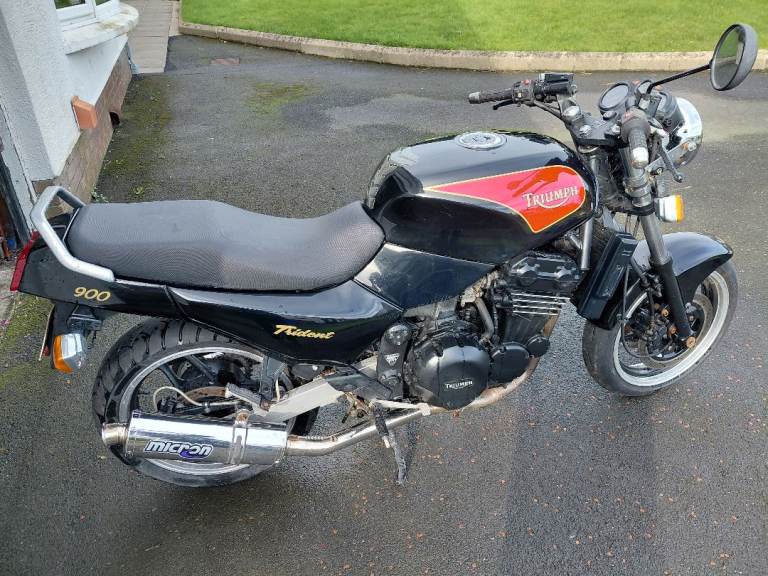 Triumph Trident 900