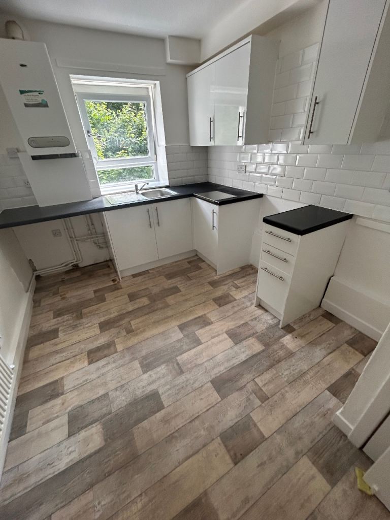 Southside 2 Bedroom Flat Near Silverburn 