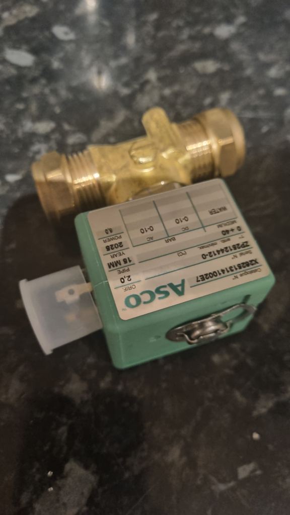 Brand new solinoid valve x4