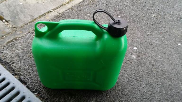 Selection of Heavy‑Duty Containers – 25L, 20L & 5L Petrol Cans