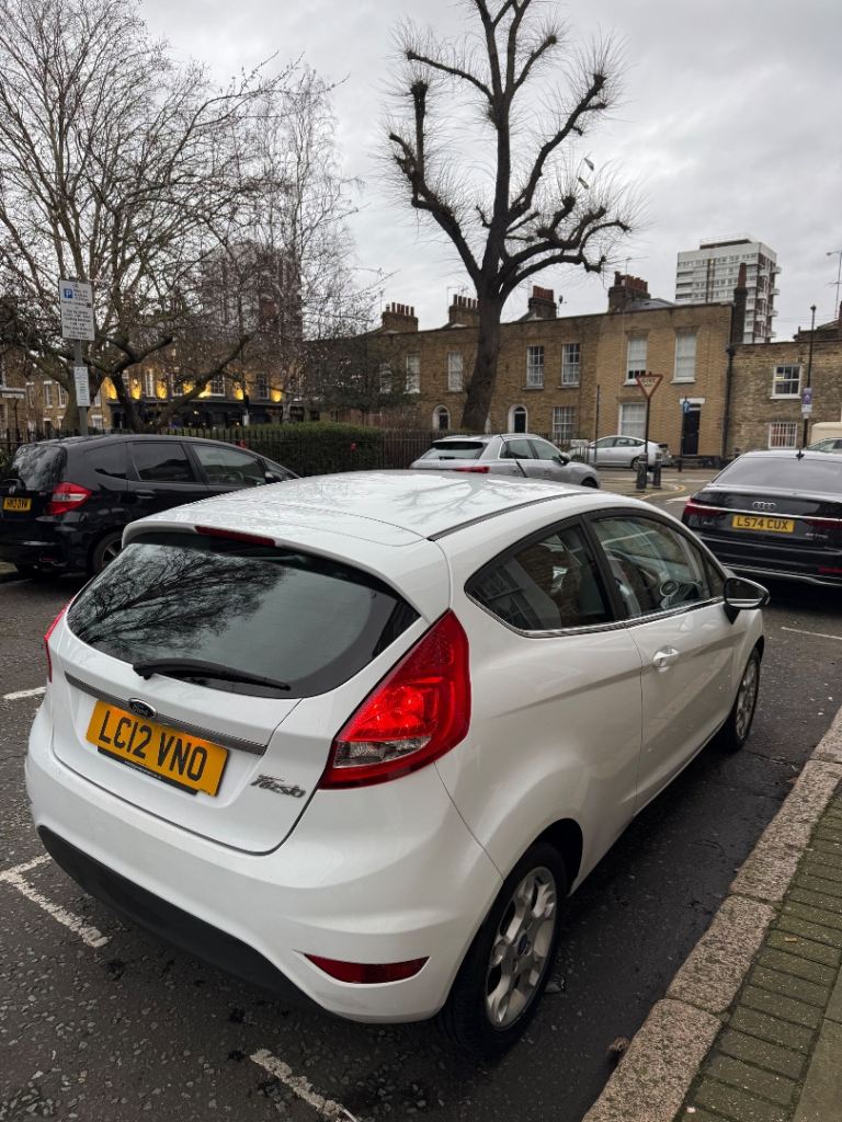 Ford, FIESTA, Hatchback, 2012, Manual, 1242 (cc), 3 doors