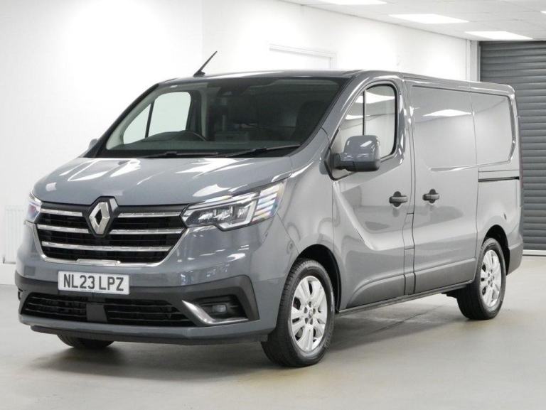 2023 RENAULT TRAFIC SL28 2.0 BLUEDCI 130 BHP SWB SPORT NAV