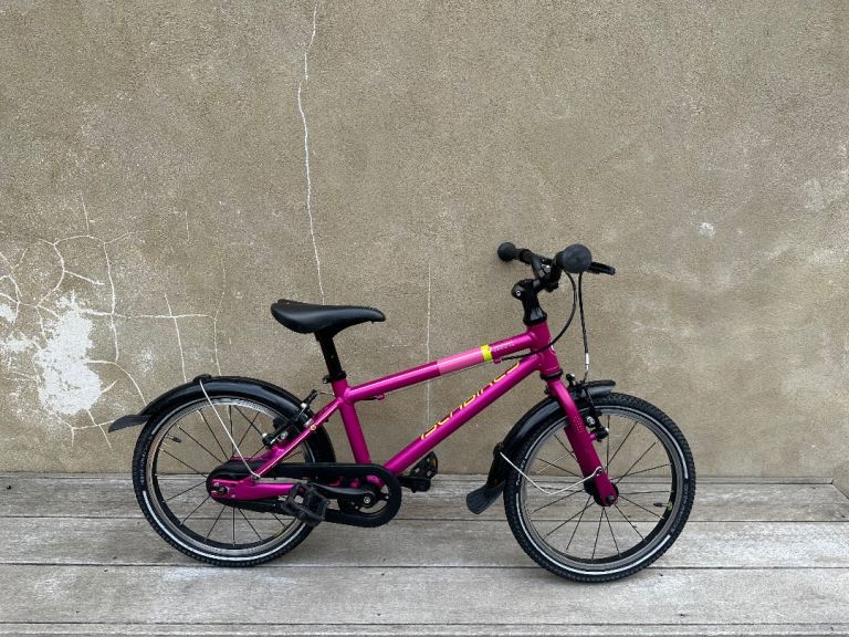 Islabikes CNOC 16 kids bike
