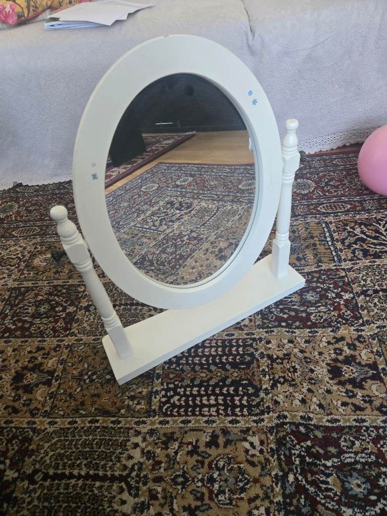 White Oval Dressing Table Mirror – Good Condition