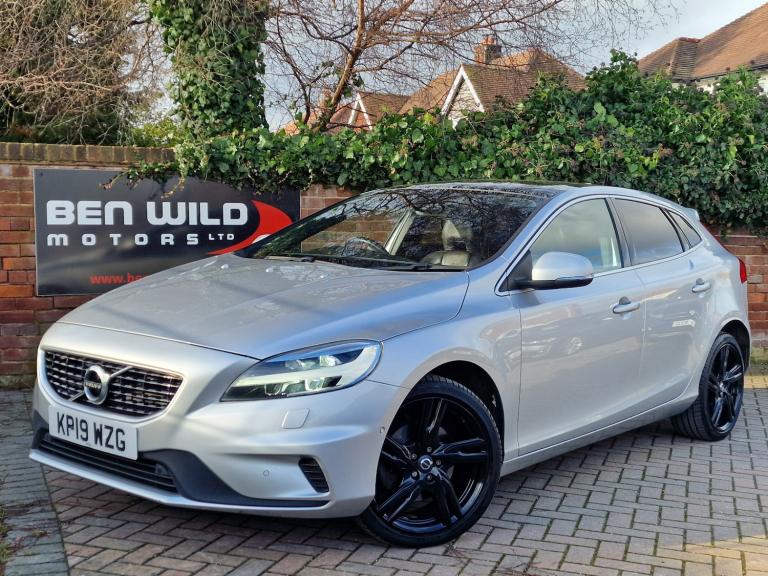 2019 Volvo V40 T3 [152] R DESIGN Edition 5dr HATCHBACK Petrol Manual