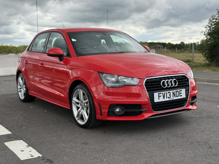 AUDI A1 1.4 TFSI S line Sportback S Tronic Euro 5 (s/s) 5dr 2013