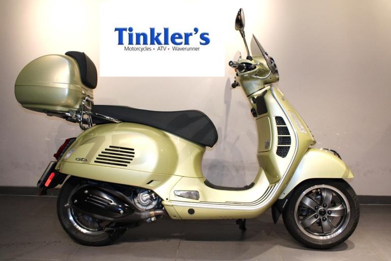2022 22 Piaggio Vespa GTS300 75th Anniversary Special Edition Yellow