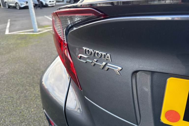 2022 Toyota C-HR 1.8 VVT-h Icon CVT Euro 6 (s/s) 5dr SUV PETROL/ELECTRIC Automatic