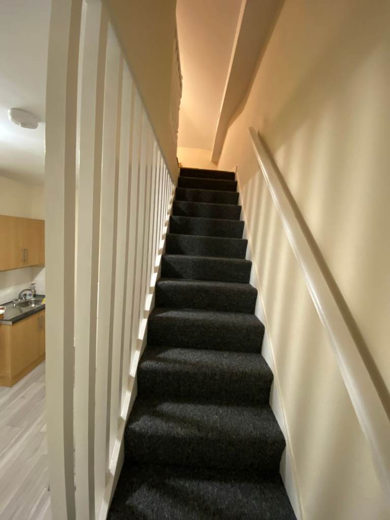 ALL INCLUSIVE Studio Flat in Hounslow - Split Level - £1,245 