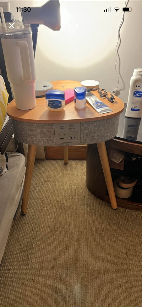Bluetooth music speaker with contactless charging side table