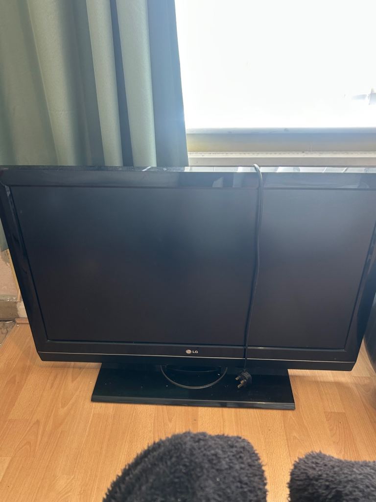 LG Flat Screen TV - Used, Good Working Order