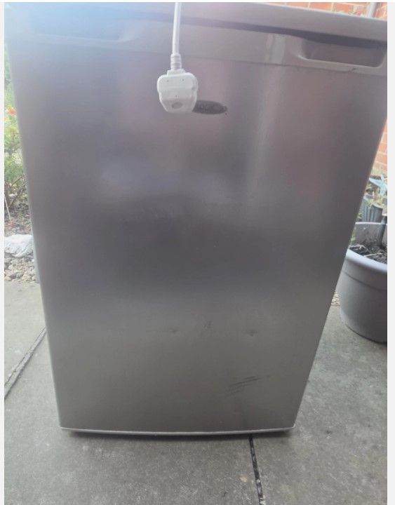 LOGIK GREY UNDERCOUNTER FREEZER 