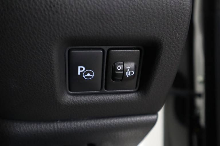 2017 Toyota C-HR 1.8 VVT-h Excel SUV 5dr Petrol Hybrid CVT Euro 6 (s/s) (122 ps) HATCHBACK PETROL...