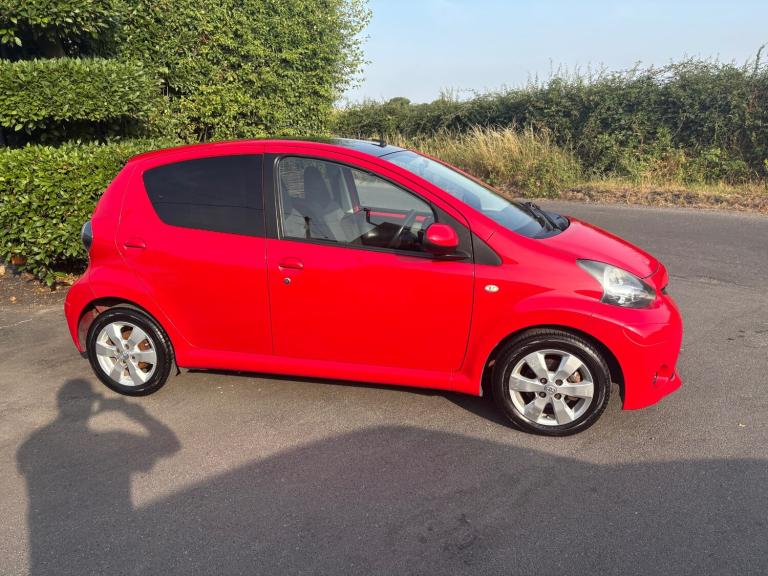 2013 Toyota AYGO 1.0 VVT-i Move with Style 5dr HATCHBACK Petrol Manual