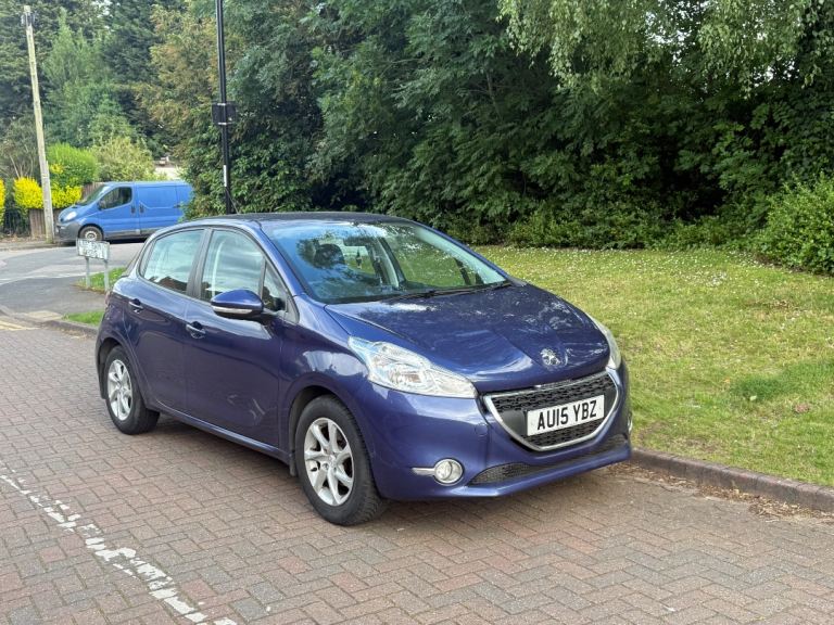 Peugeot, 208, Hatchback, 2015, Manual, 1199 (cc), 5 doors