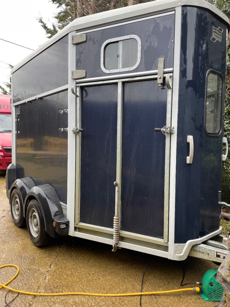 Ifor Williams HB506 Bala Blue Horse Trailer