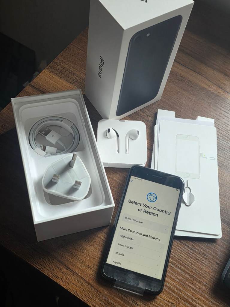 IPhone 7 32gb (unlocked) boxed, used once mainly to check and charge. Original accessories all new